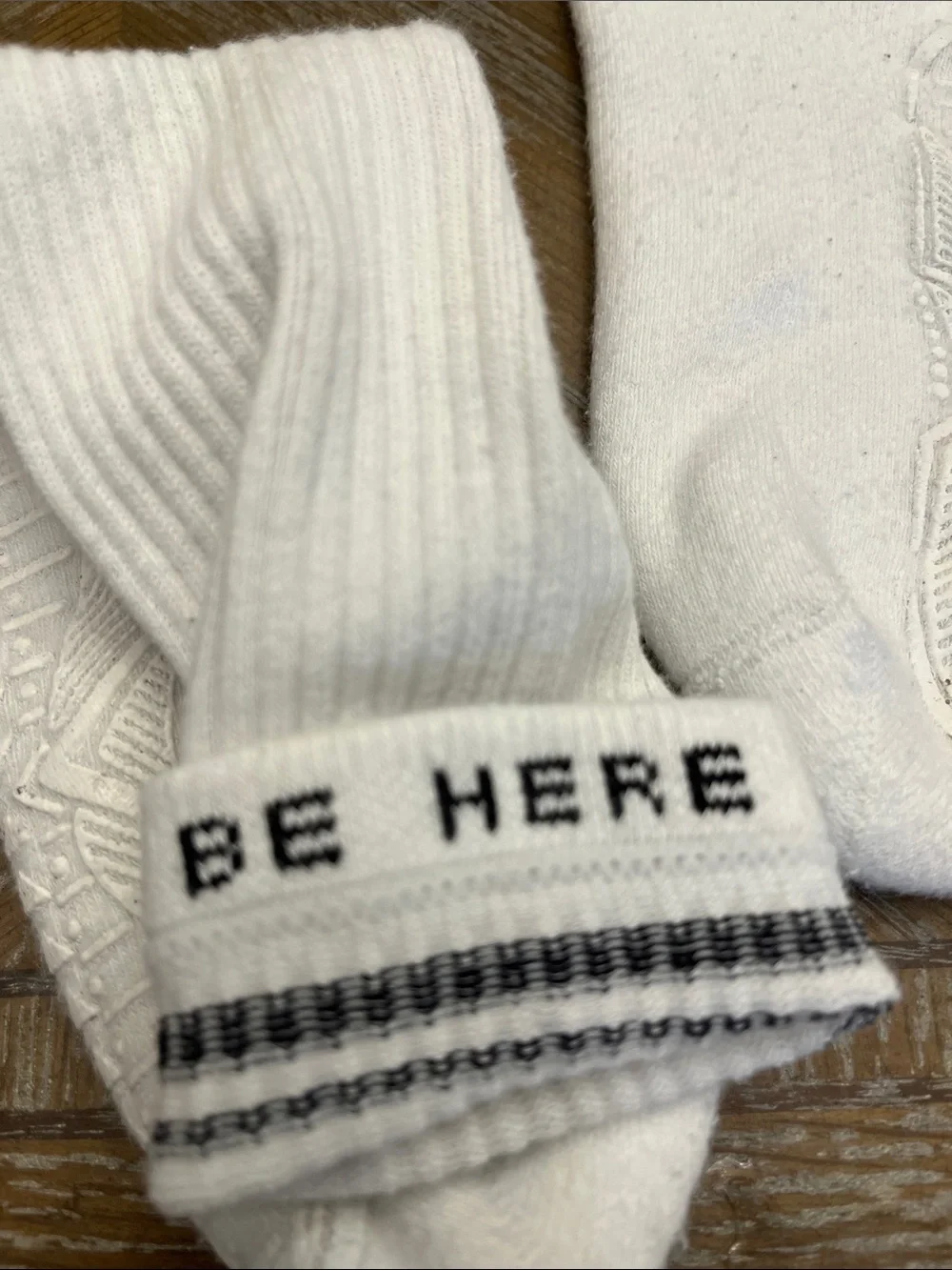 Alo Performance Crew Socks in White with Black Logo Barre Grip Preloved